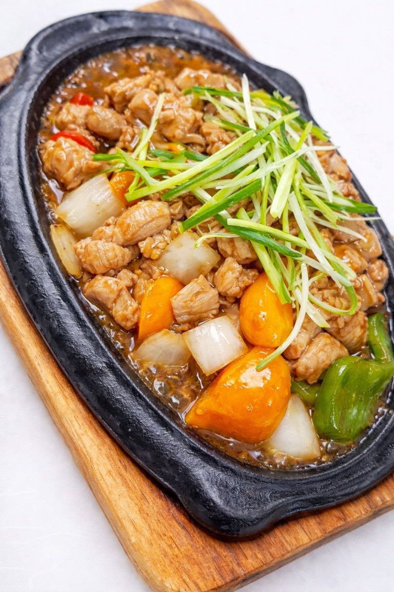 Satay Beef or Chicken with Pepper on Sizzling Plate